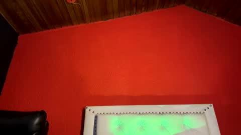 santi_fabulous online show from 12-18-24, 01:48