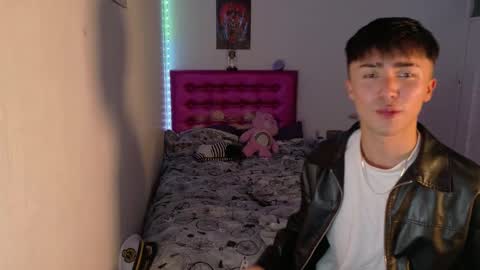 santi_fabulous online show from 12-19-25, 11:01