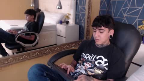 Snapshot of santiabader chatting on 10-22-25, 11:43 SantiAbader online show from 10-22-25, 11:43