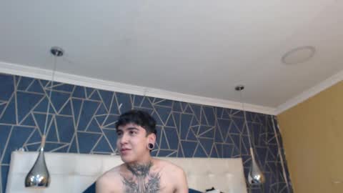 Snapshot of santiabader chatting on 10-27-25, 07:18 SantiAbader online show from 10-27-25, 07:18