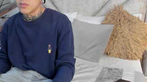 Snapshot of santiabader chatting on 12-02-25, 11:59 SantiAbader online show from 12-02-25, 11:59