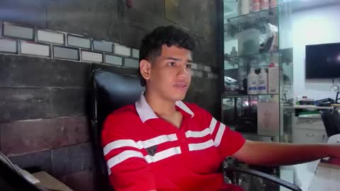 Snapshot of santiago_foxx chatting on 11-07-25, 10:32 santi online show from 11-07-25, 10:32