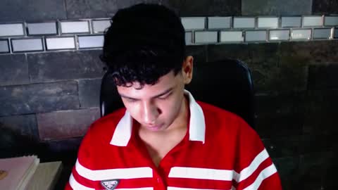 Snapshot of santiago_foxx chatting on 11-08-25, 09:35 santi online show from 11-08-25, 09:35