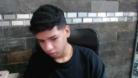 Snapshot of santiago_foxx chatting on 11-10-25, 02:38 santi online show from 11-10-25, 02:38