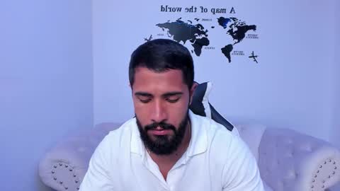 santiago_huntt online show from 10-04-25, 02:20