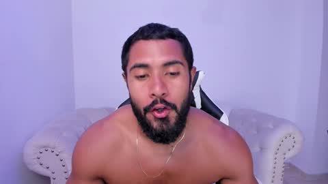 santiago_huntt online show from 10-18-25, 01:45