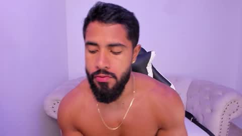 santiago_huntt online show from 11-20-25, 01:33