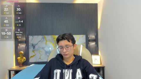 santiago_russo18 online show from 10-25-25, 12:02