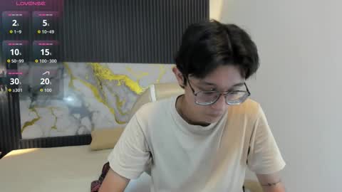 Snapshot of santiago_russo18 chatting on 11-24-25, 02:11 santiago_russo18 online show from 11-24-25, 02:11