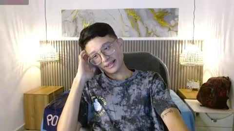 Snapshot of santiago_russo18 chatting on 02-04-26, 12:33 santiago_russo18 online show from 02-04-26, 12:33