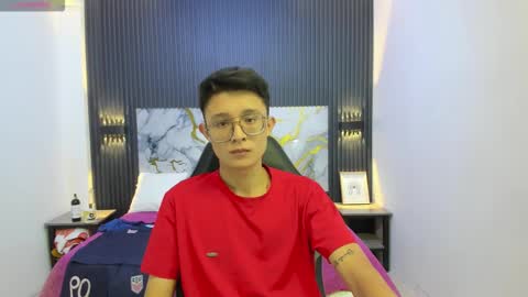 Snapshot of santiago_russo18 chatting on 02-13-26, 07:54 santiago_russo18 online show from 02-13-26, 07:54