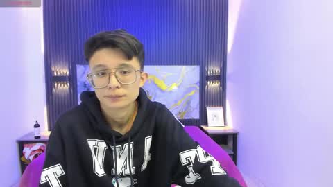 Snapshot of santiago_russo18 chatting on 02-14-26, 08:00 santiago_russo18 online show from 02-14-26, 08:00