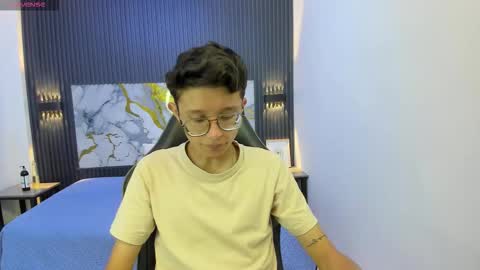 Snapshot of santiago_russo18 chatting on 03-02-26, 07:10 santiago_russo18 online show from 03-02-26, 07:10