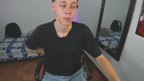 Julius Novachrono  online show from 02-18-26, 05:14