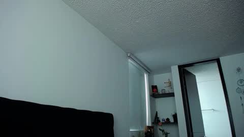 Santii online show from 12-19-24, 07:07