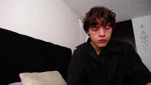 Santii online show from 12-30-24, 08:36