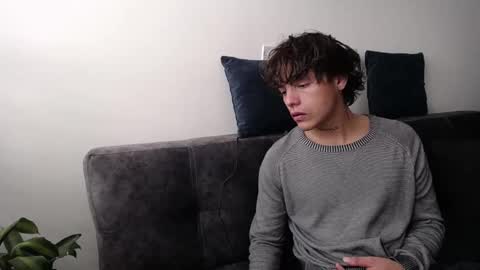 Santii online show from 01-24-25, 04:06