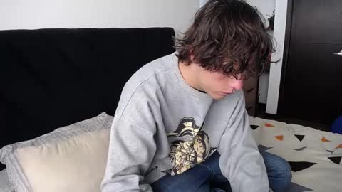 Santii online show from 02-18-25, 12:39