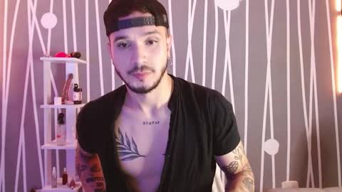 Santy Torres online show from 02-19-25, 02:55