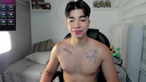 Mr. Santiago online show from 11-13-25, 01:32