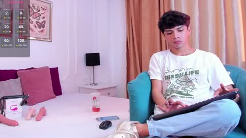 Santiago Carrington online show from 12-10-24, 09:11