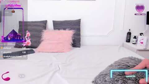 Santiago Carrington online show from 02-08-25, 05:18