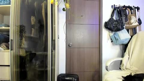 kitty online show from 01-25-25, 04:13