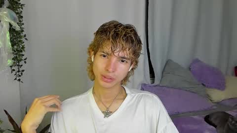 kitty online show from 10-04-25, 02:31