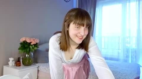 Snapshot of saphirree chatting on 10-02-25, 03:08 Anny online show from 10-02-25, 03:08