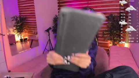 Valerin online show from 11-14-25, 01:37