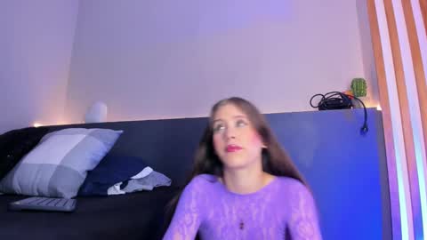 sara__jones_ online show from 09-22-25, 11:23