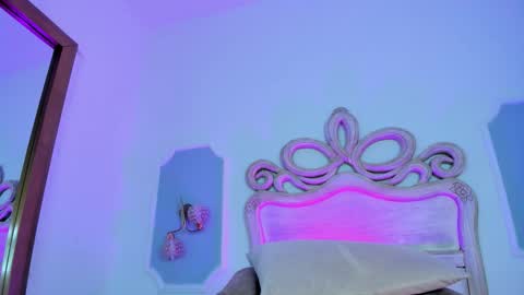 Sara online show from 11-19-25, 03:50