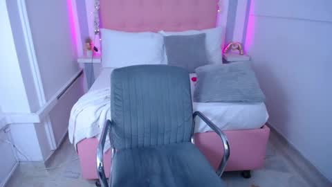 Snapshot of sara_angeelss chatting on 03-05-25, 03:08 Sara... online show from 03-05-25, 03:08