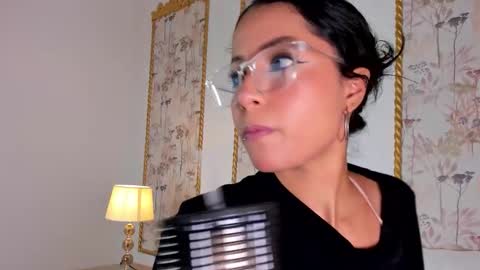 Sara online show from 11-03-25, 02:40