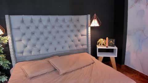 YENIFER  online show from 01-19-25, 11:12