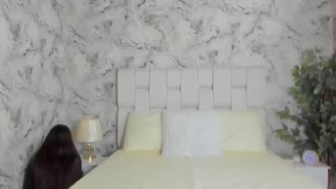 Snapshot of sara_fernandezz chatting on 03-12-25, 08:41 sara online show from 03-12-25, 08:41