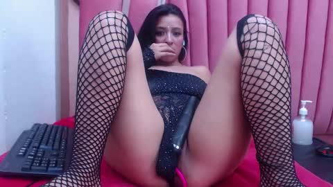Snapshot of sara_honny chatting on 09-28-25, 04:01 sara_honny online show from 09-28-25, 04:01