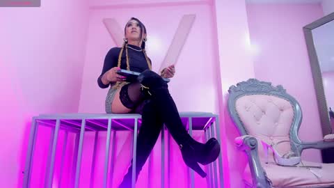 Sara HooT  online show from 01-04-25, 04:12