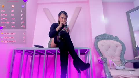 Sara HooT  online show from 01-04-25, 09:10