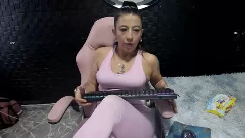 no limits sarah online show from 11-04-25, 12:37