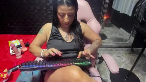 Snapshot of sara_hot_2 chatting on 03-28-26, 04:01 no limits sarah online show from 03-28-26, 04:01