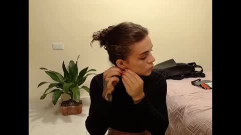 sara_johnson__ online show from 02-28-25, 02:20