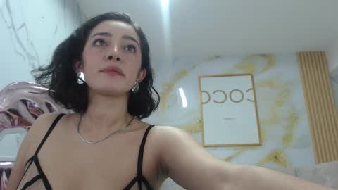 Sara  online show from 09-30-25, 01:49