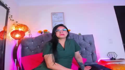 Sara online show from 11-08-25, 01:22