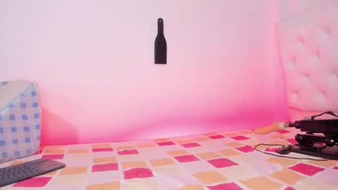 Snapshot of sara_martin_ chatting on 02-20-25, 08:14 sara online show from 02-20-25, 08:14