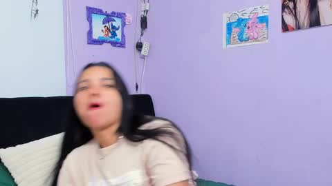 Snapshot of sara_mendez2_ chatting on 10-20-25, 12:00 Sara Mendez online show from 10-20-25, 12:00