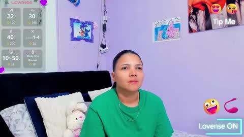 Snapshot of sara_mendez2_ chatting on 11-17-25, 11:21 Sara Mendez online show from 11-17-25, 11:21