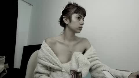 Sara online show from 02-09-25, 01:14