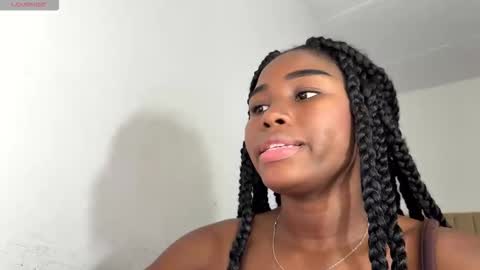 Sara online show from 11-23-25, 04:23