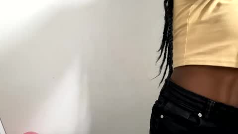 Sara online show from 12-15-25, 10:47